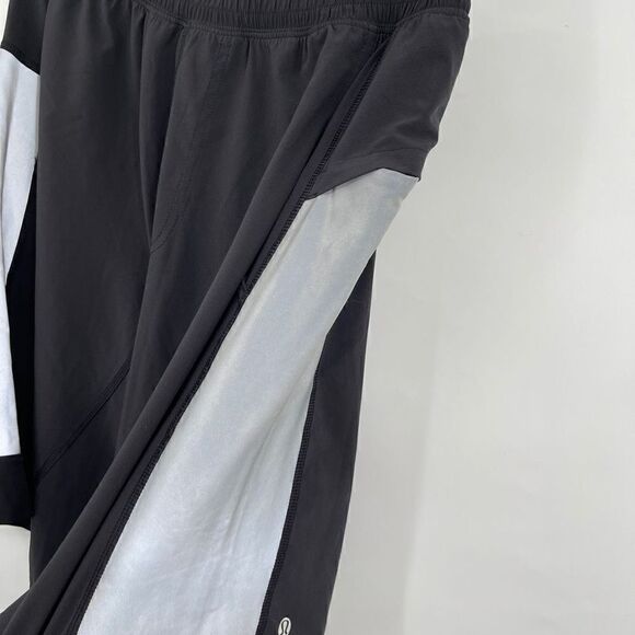Lululemon Men's White/ Grey Elastic Waist Athletic Training Shorts Size L - Picture 2 of 5
